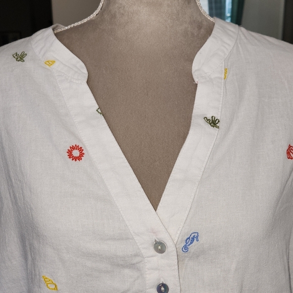 NWT C&C California White Linen Blend Blouse Colorful Embroidered Beach Accents - Picture 11 of 14